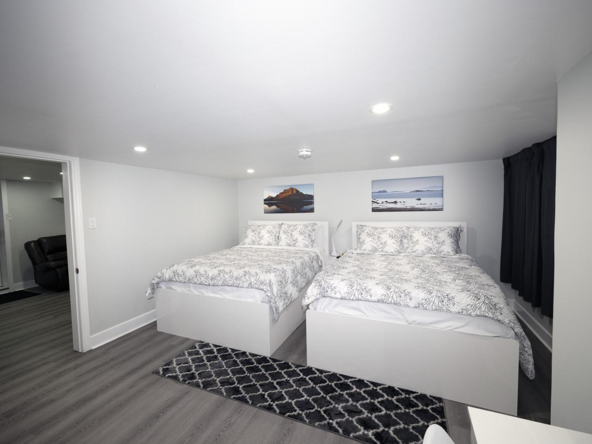 Serene Niagara Guest House Esterno foto